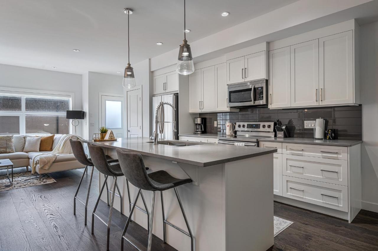 Contemporary Luxury 4 Bedroom House Near Downtown YYC Exterior foto